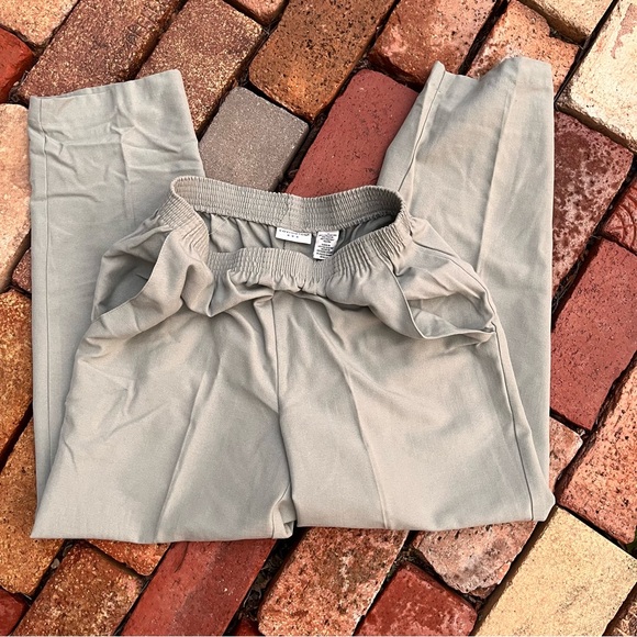 Covington Gray Elastic Waist Pants - Picture 1 of 3